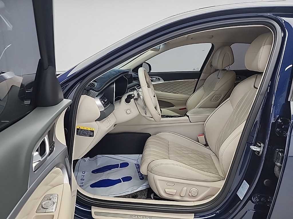 제네시스 G70 3.3T 스포츠 AWD 프레스티지 이미지 12