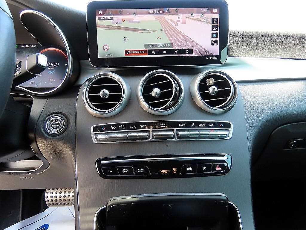 벤츠 GLC 클래스 GLC클래스 X253 GLC 300 e 4MATIC 쿠페 이미지 13