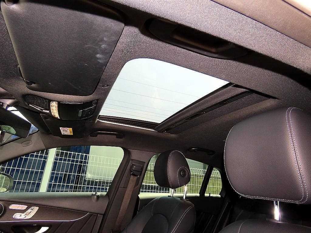벤츠 GLC 클래스 GLC클래스 X253 GLC 300 e 4MATIC 쿠페 이미지 15