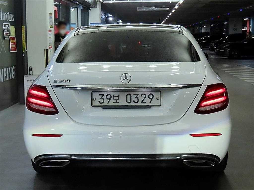 벤츠 E 클래스 E-클래스 W213 E300 아방가르드 이미지 5