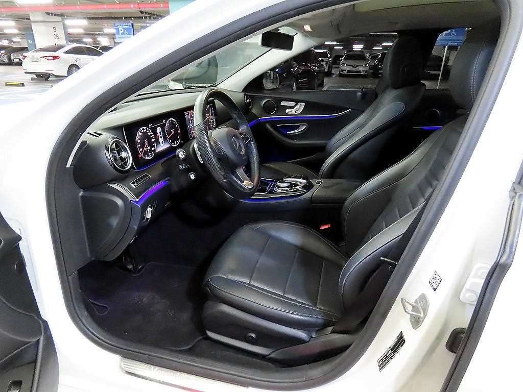 벤츠 E 클래스 E-클래스 W213 E300 아방가르드 이미지 6