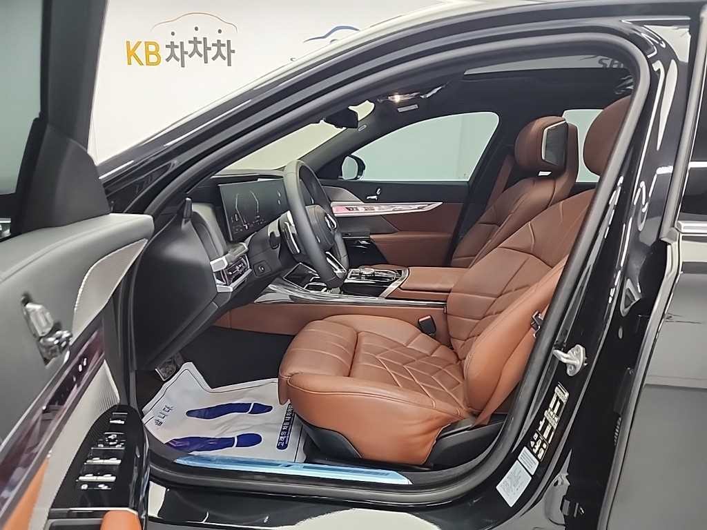 BMW 7시리즈 7시리즈 (G70) 740i xDrive M 스포츠 이미지 11