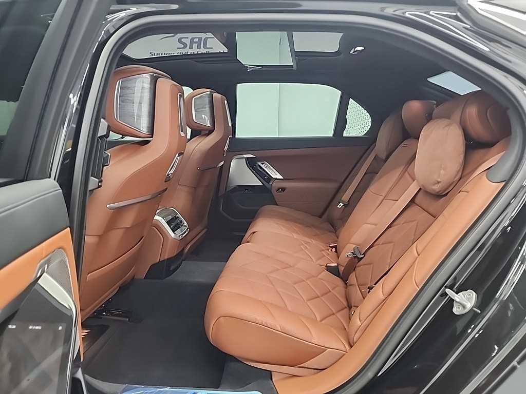 BMW 7시리즈 7시리즈 (G70) 740i xDrive M 스포츠 이미지 12