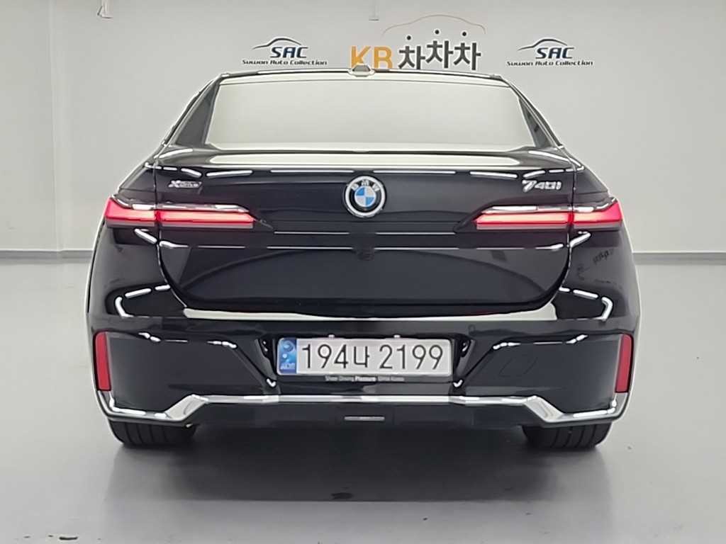 BMW 7시리즈 7시리즈 (G70) 740i xDrive M 스포츠 이미지 2