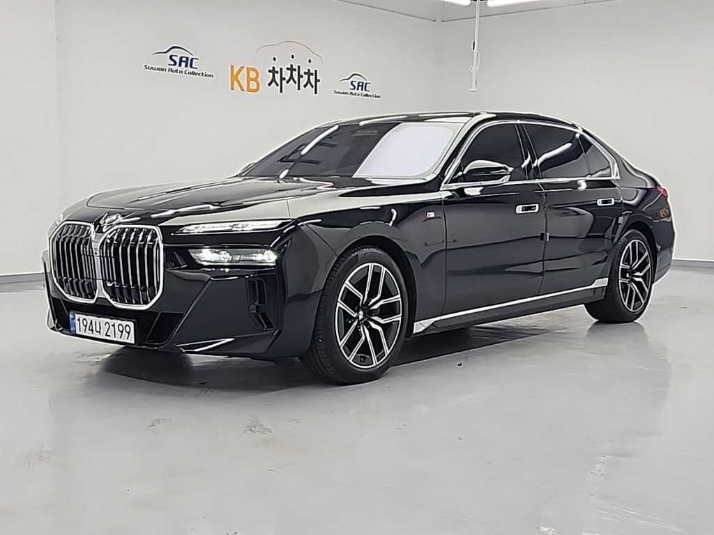 BMW 7시리즈 7시리즈 (G70) 740i xDrive M 스포츠 이미지 4