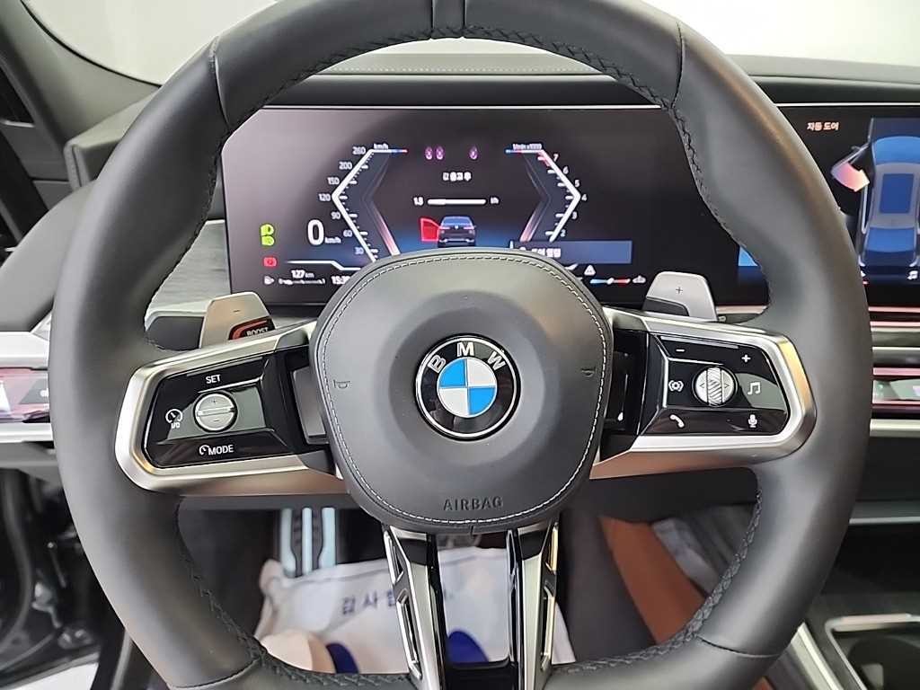 BMW 7시리즈 7시리즈 (G70) 740i xDrive M 스포츠 이미지 9