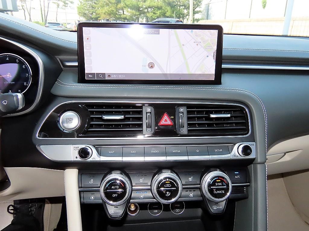 제네시스 G70 더 뉴 G70 가솔린 2.0T 2WD 이미지 13