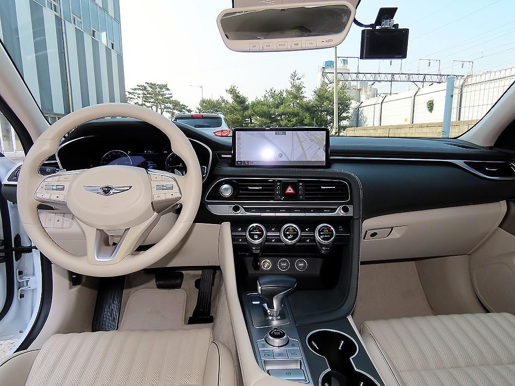 제네시스 G70 더 뉴 G70 가솔린 2.0T 2WD 이미지 7