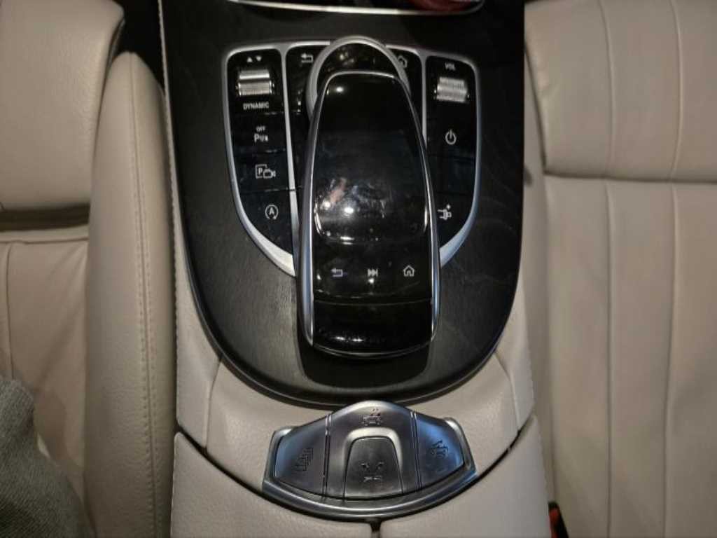 벤츠 E 클래스 E-클래스 W213 E220d 카브리올레 이미지 12