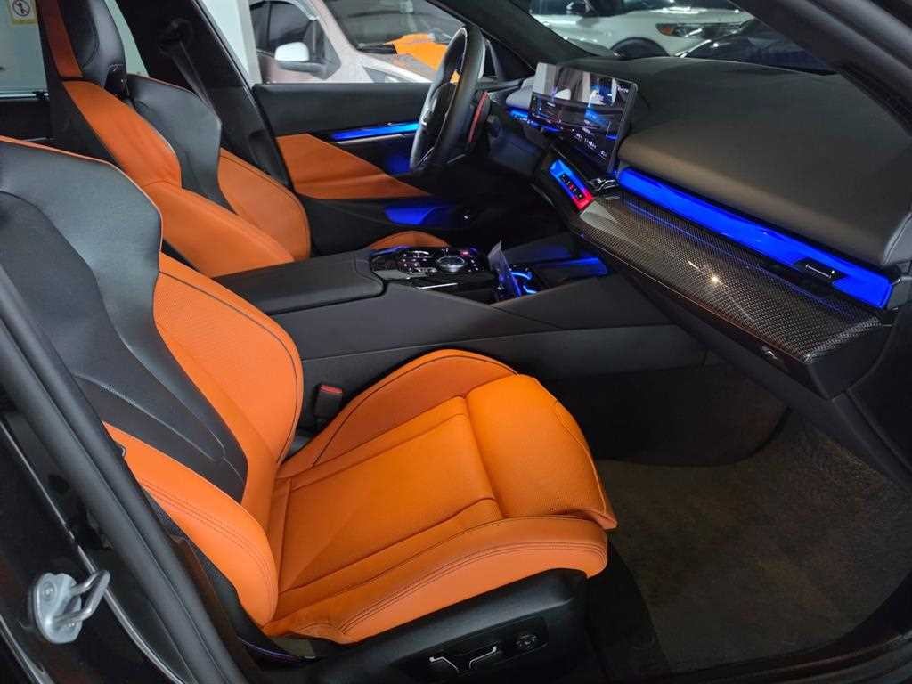 BMW 5시리즈 M5 (F90, F10) M5 세단 이미지 12
