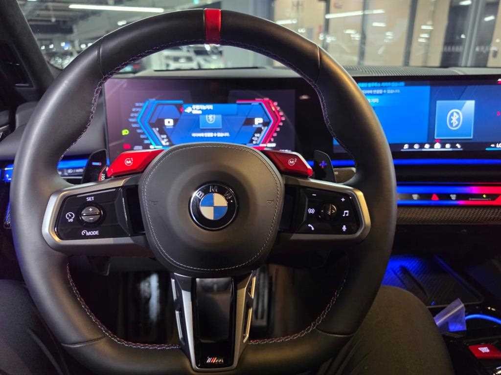 BMW 5시리즈 M5 (F90, F10) M5 세단 이미지 13