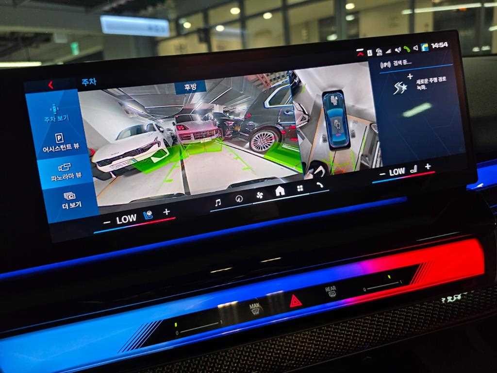 BMW 5시리즈 M5 (F90, F10) M5 세단 이미지 15
