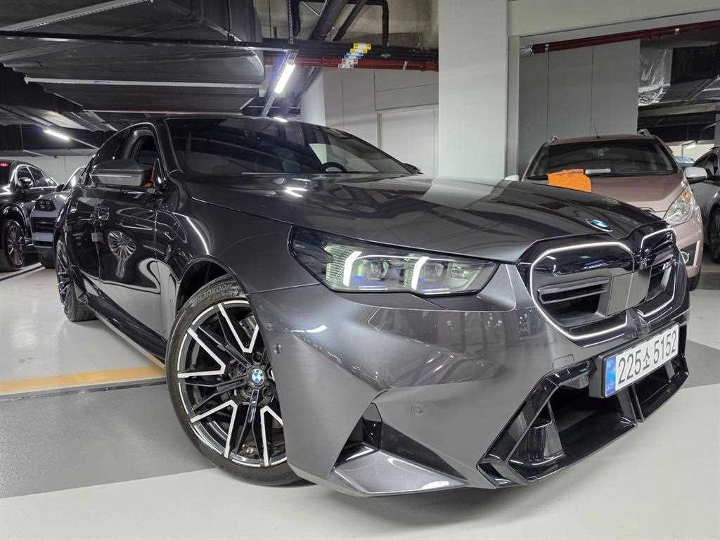 BMW 5시리즈 M5 (F90, F10) M5 세단 이미지 2