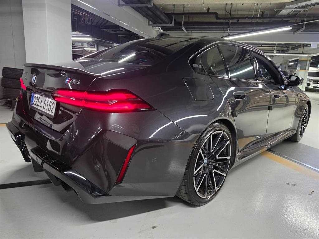 BMW 5시리즈 M5 (F90, F10) M5 세단 이미지 5