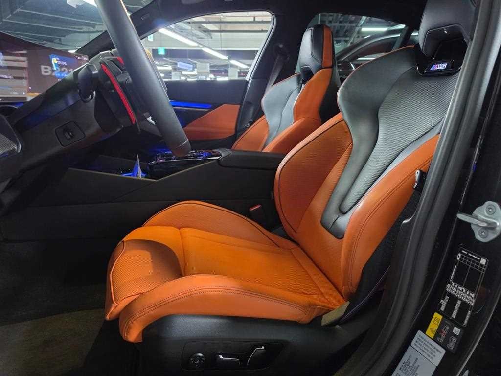 BMW 5시리즈 M5 (F90, F10) M5 세단 이미지 7