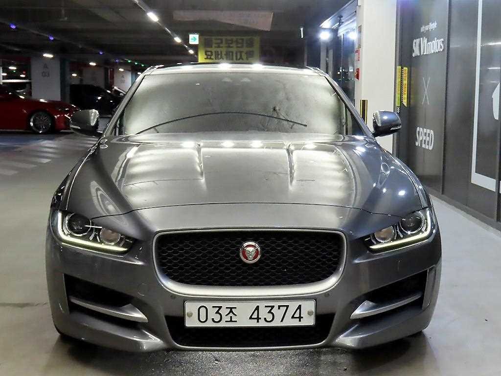 재규어 XE 2.0D R스포츠 이미지 2