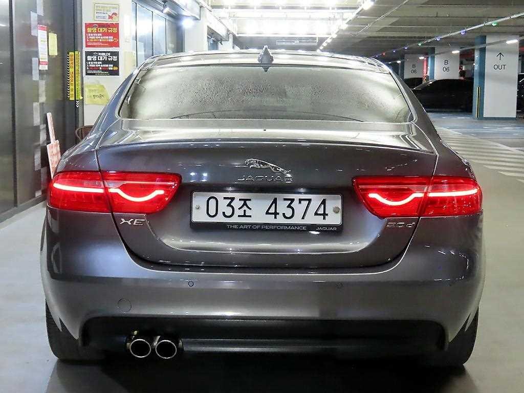 재규어 XE 2.0D R스포츠 이미지 5
