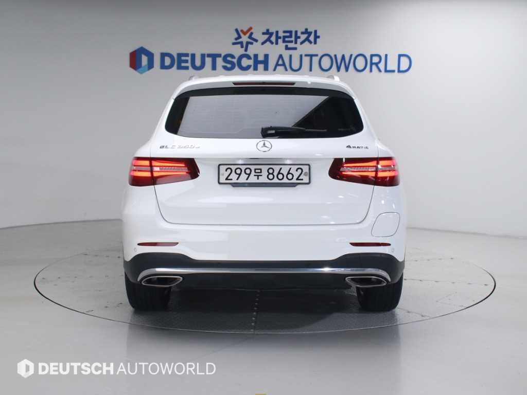 벤츠 GLC 클래스 GLC클래스 X253 GLC 350 e 4MATIC AMG LINE 이미지 4