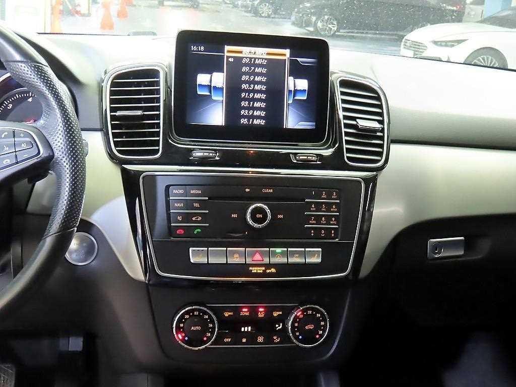 벤츠 GLE 클래스 GLE 클래스 W166 GLE 350 d 4MATIC 이미지 11