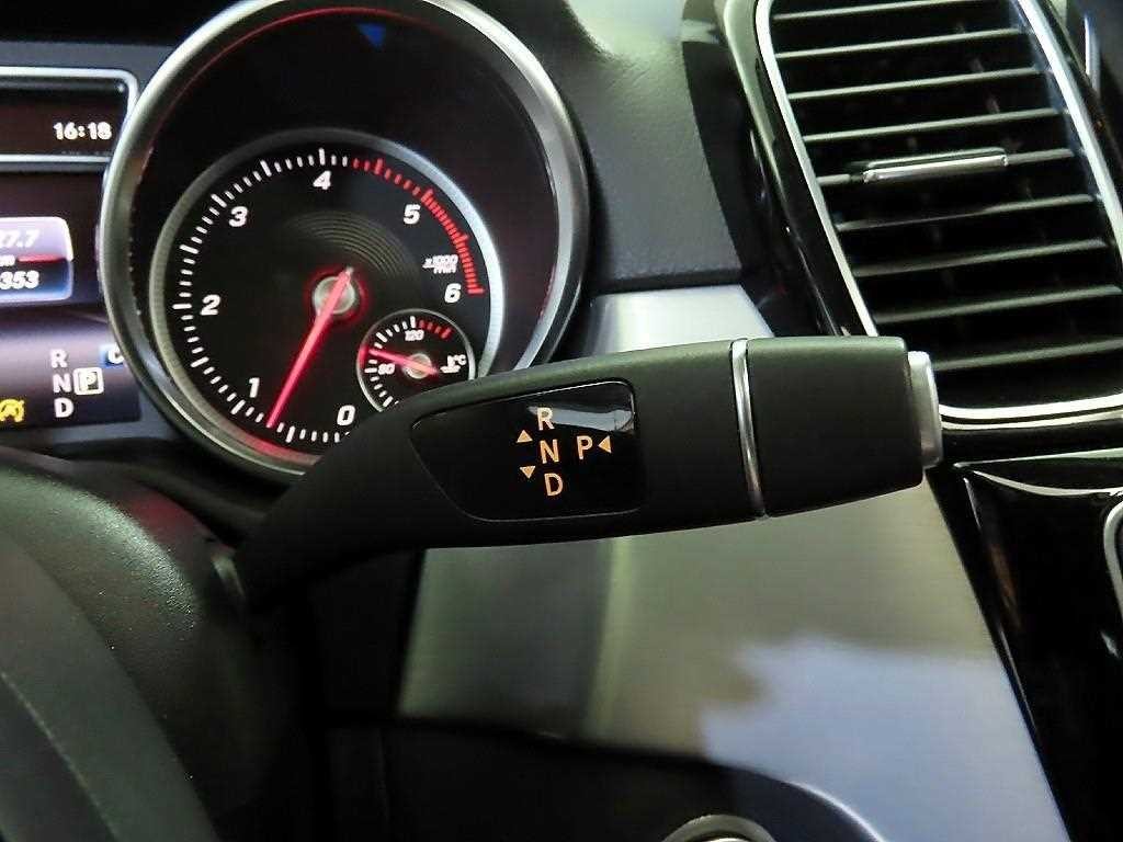 벤츠 GLE 클래스 GLE 클래스 W166 GLE 350 d 4MATIC 이미지 12