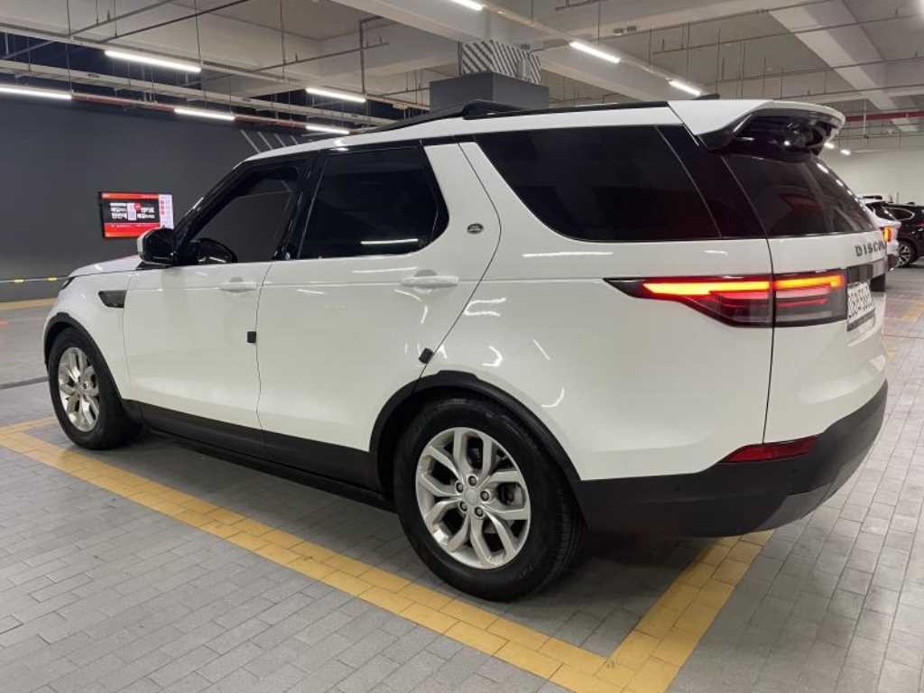 랜드로버 디스커버리 디스커버리5 2.0 SD4 SE 이미지 4