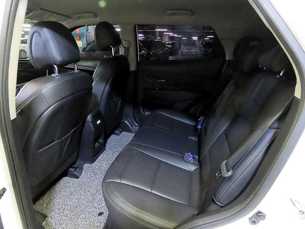 KG모빌리티(쌍용) 코란도 뷰티풀코란도 4WD 가솔린 1.5 C5 플러스 이미지 7