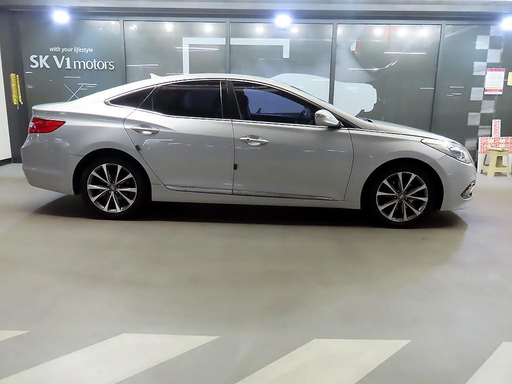 현대 그랜저 그랜저 HG HG300 PREMIUM 이미지 3