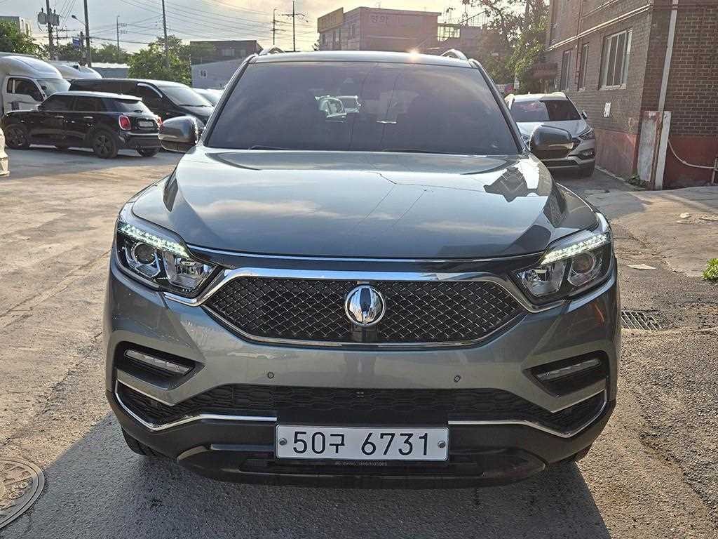 KG모빌리티(쌍용) 렉스턴 G4렉스턴 디젤 2.2 2WD 유라시아 에디션 이미지 2