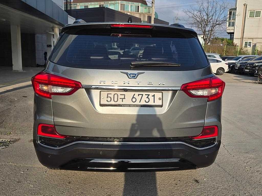 KG모빌리티(쌍용) 렉스턴 G4렉스턴 디젤 2.2 2WD 유라시아 에디션 이미지 4