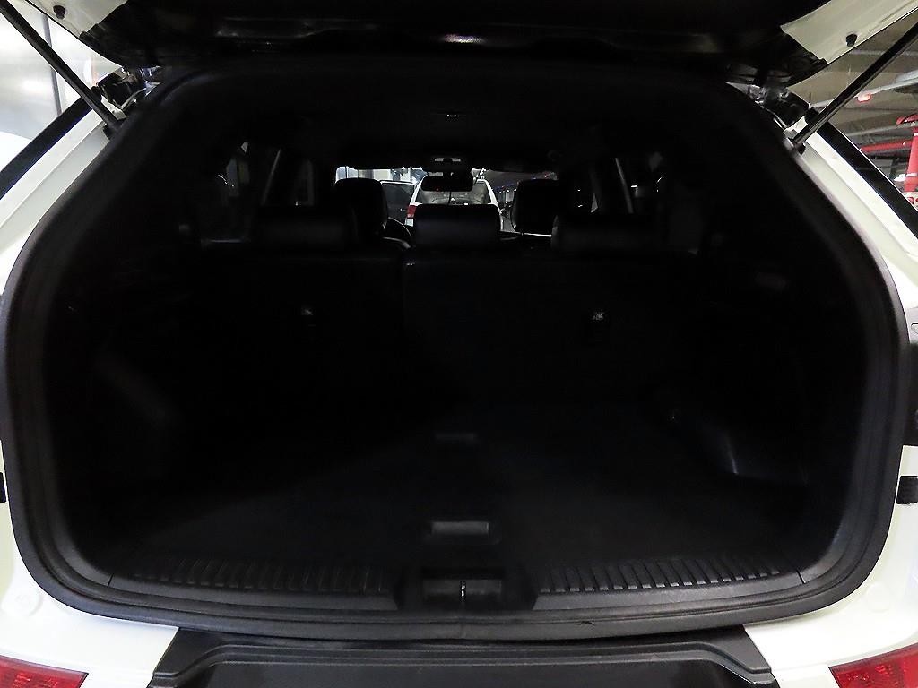 KG모빌리티(쌍용) 코란도 뷰티풀코란도 2WD 가솔린 1.5 R-플러스 이미지 18