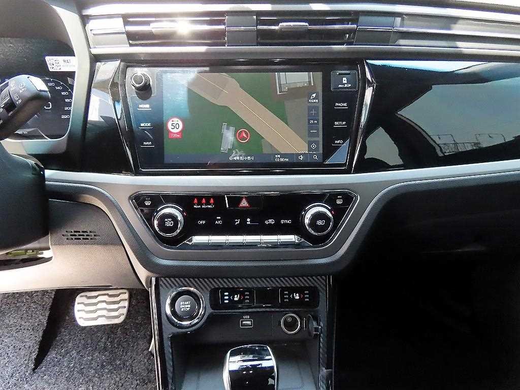 KG모빌리티(쌍용) 코란도 뷰티풀코란도 4WD 가솔린 1.5 C7 이미지 12