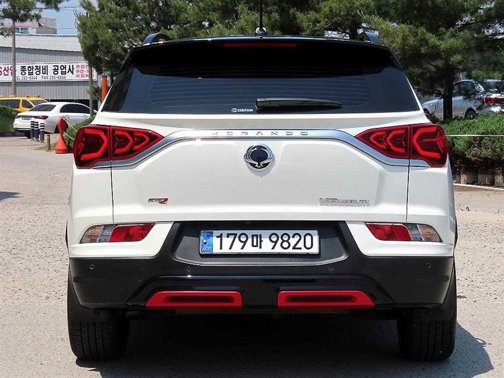 KG모빌리티(쌍용) 코란도 뷰티풀코란도 4WD 가솔린 1.5 C7 이미지 4