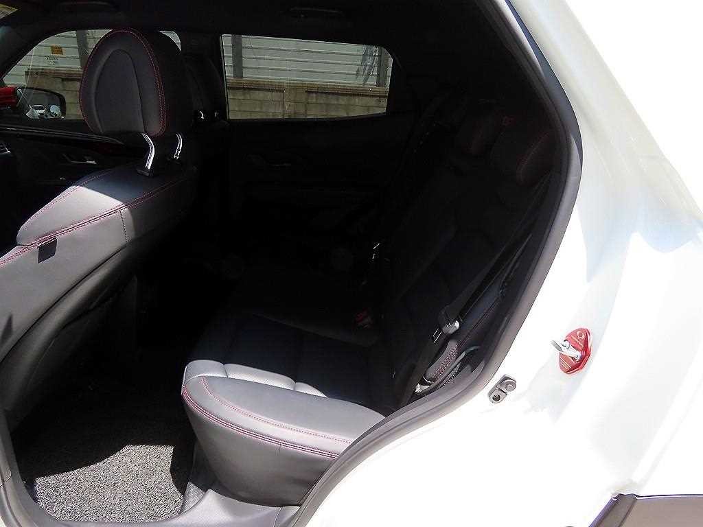 KG모빌리티(쌍용) 코란도 뷰티풀코란도 4WD 가솔린 1.5 C7 이미지 6