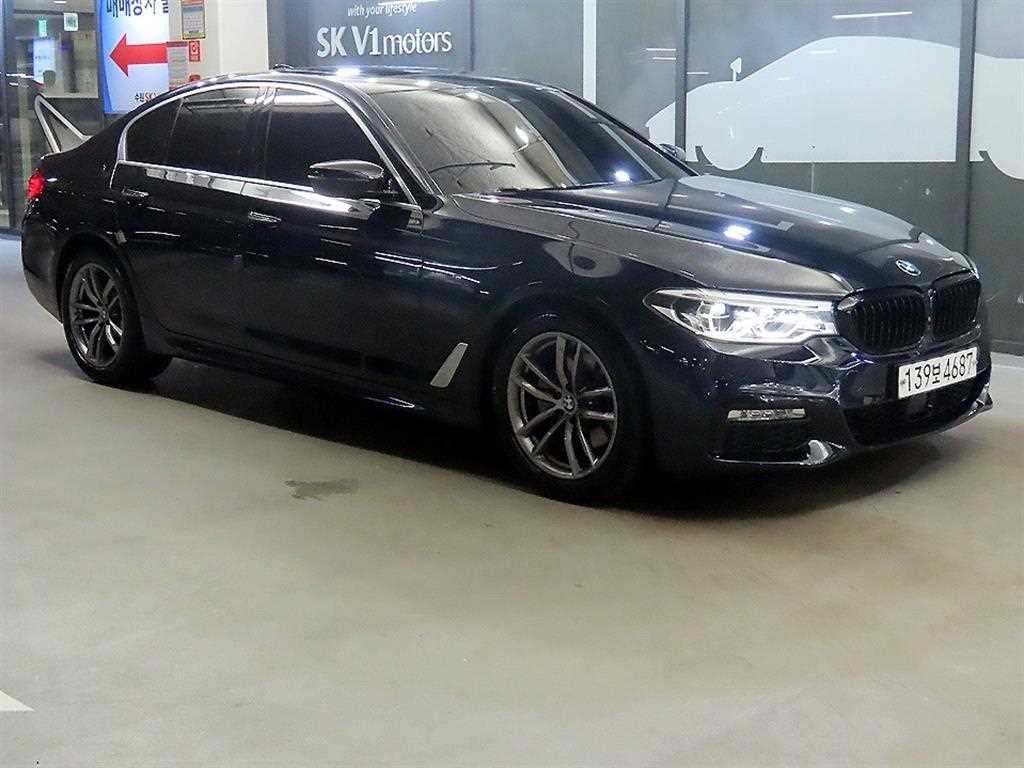 BMW 5시리즈 5시리즈 (G30) 520d M 스포츠 플러스 이미지 1