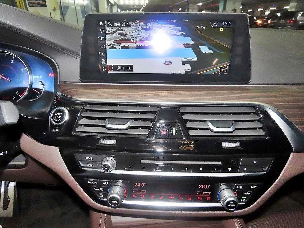BMW 5시리즈 5시리즈 (G30) 520d M 스포츠 플러스 이미지 11