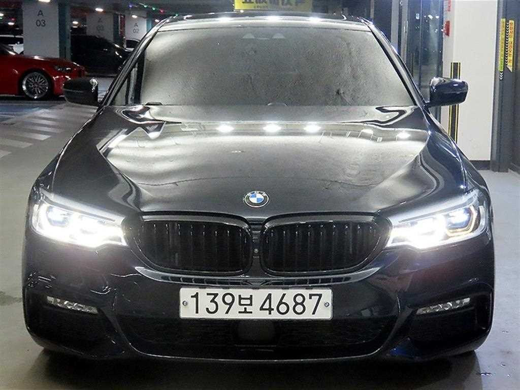 BMW 5시리즈 5시리즈 (G30) 520d M 스포츠 플러스 이미지 2