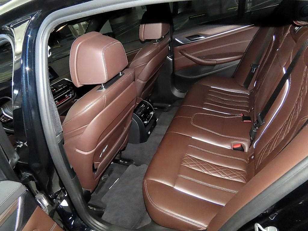 BMW 5시리즈 5시리즈 (G30) 520d M 스포츠 플러스 이미지 7