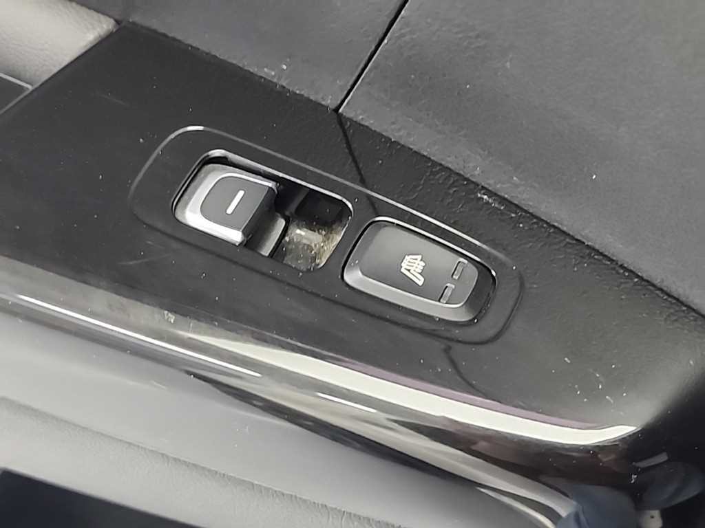 기아 스포티지 스포티지 더 볼드 2.0 디젤 2WD 시그니처 이미지 15