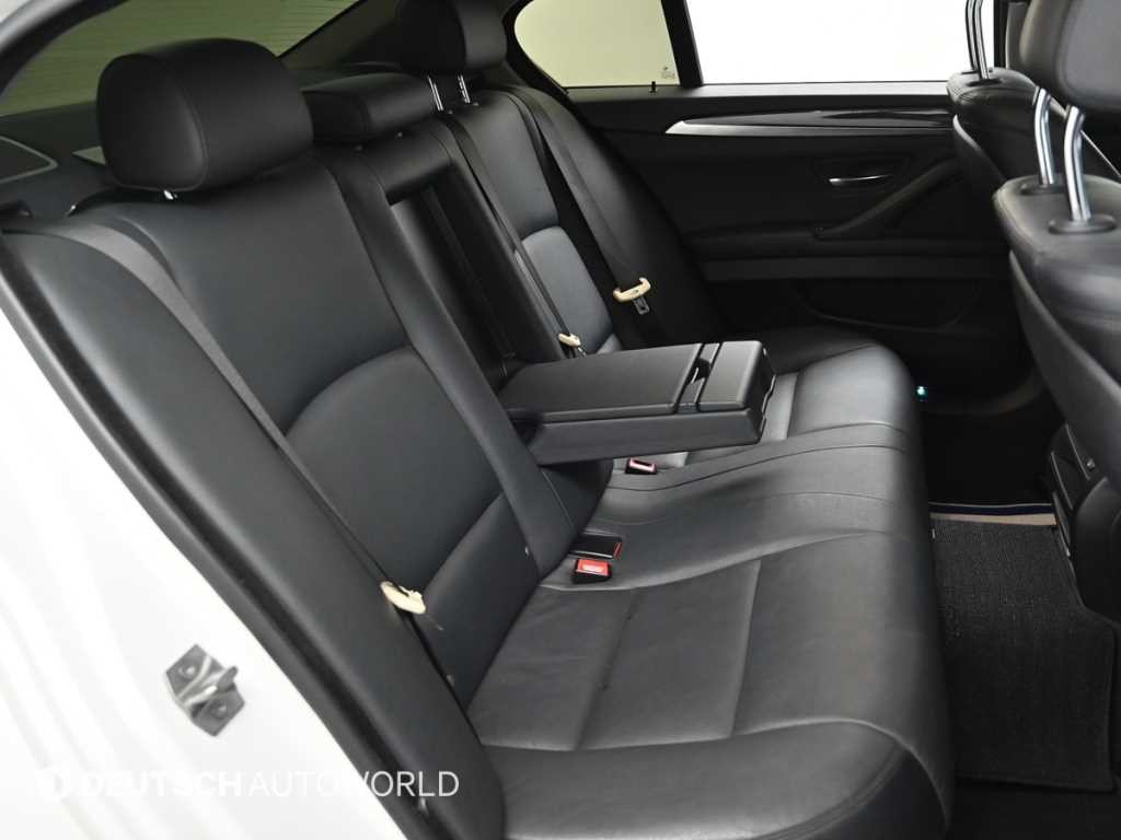 BMW 5시리즈 5시리즈 (F10) 530d xDrive M 에어로 다이나믹 프로 이미지 12