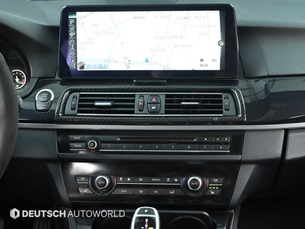 BMW 5시리즈 5시리즈 (F10) 530d xDrive M 에어로 다이나믹 프로 이미지 14