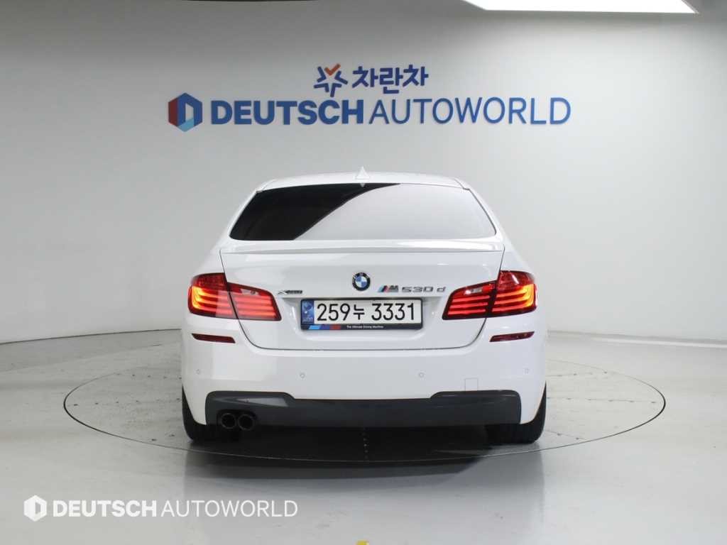 BMW 5시리즈 5시리즈 (F10) 530d xDrive M 에어로 다이나믹 프로 이미지 2