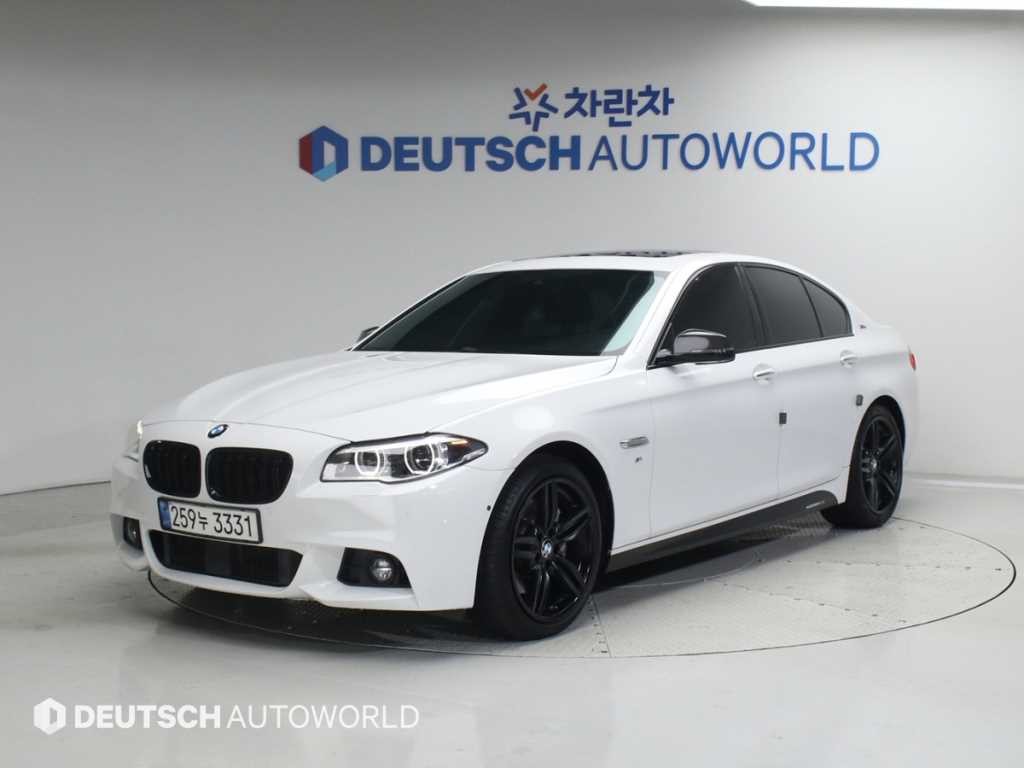 BMW 5시리즈 5시리즈 (F10) 530d xDrive M 에어로 다이나믹 프로 이미지 3