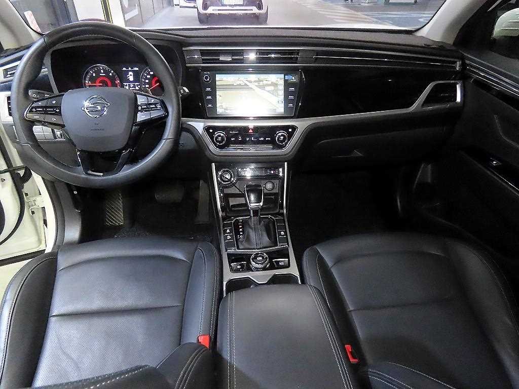 KG모빌리티(쌍용) 코란도 뷰티풀코란도 2WD 디젤 1.6 판타스틱 이미지 10