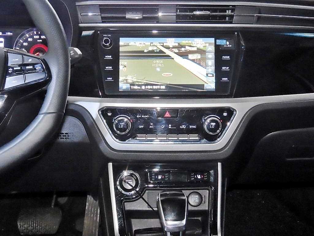 KG모빌리티(쌍용) 코란도 뷰티풀코란도 2WD 디젤 1.6 판타스틱 이미지 11