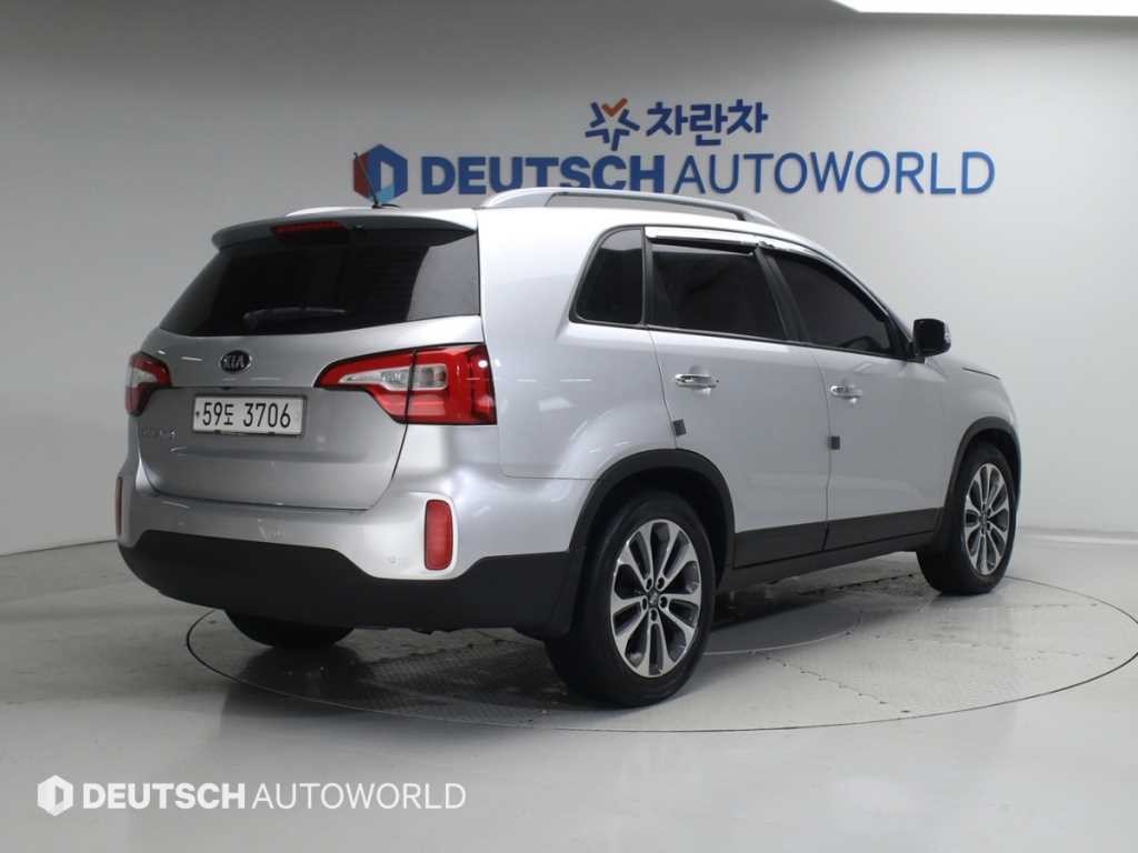 기아 쏘렌토 뉴 쏘렌토 R 2WD 2.0 TLX 스페셜 이미지 2
