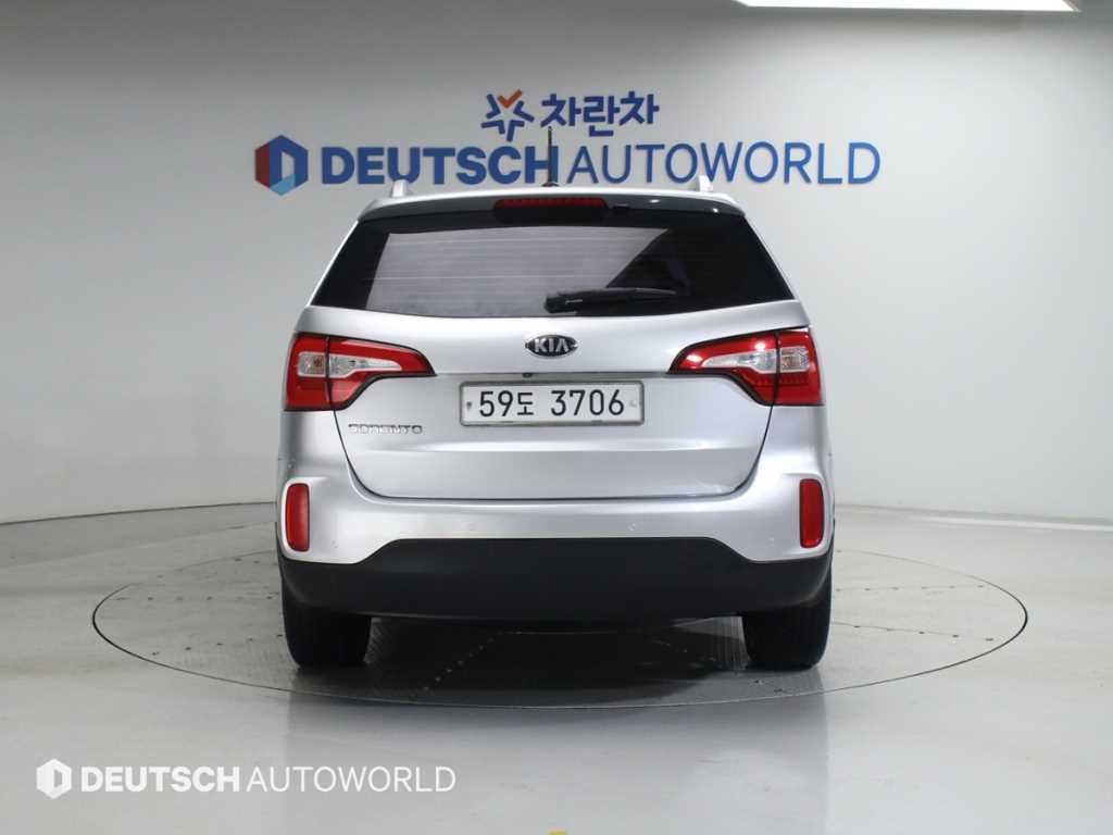 기아 쏘렌토 뉴 쏘렌토 R 2WD 2.0 TLX 스페셜 이미지 4