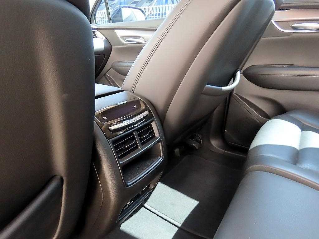 캐딜락 XT5 3.6 플래티넘 AWD 이미지 15