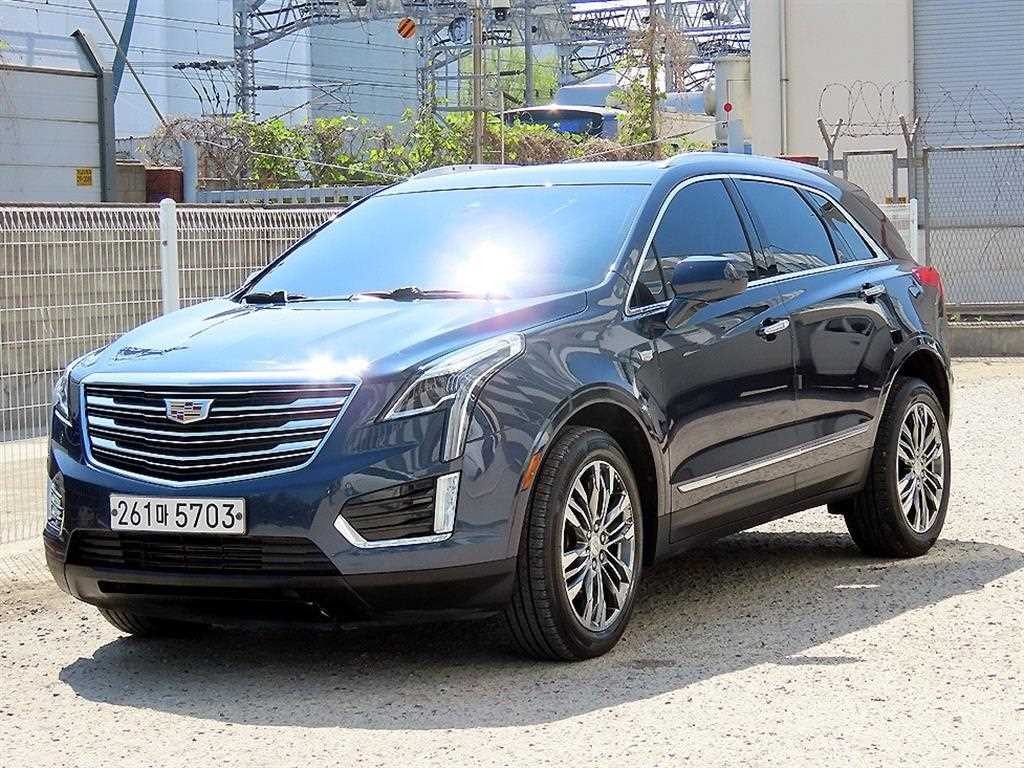 캐딜락 XT5 3.6 플래티넘 AWD 이미지 2