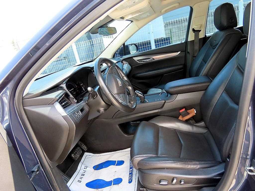 캐딜락 XT5 3.6 플래티넘 AWD 이미지 5
