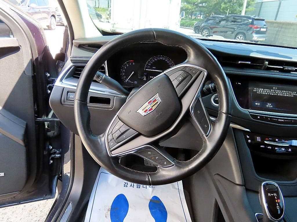 캐딜락 XT5 3.6 플래티넘 AWD 이미지 8